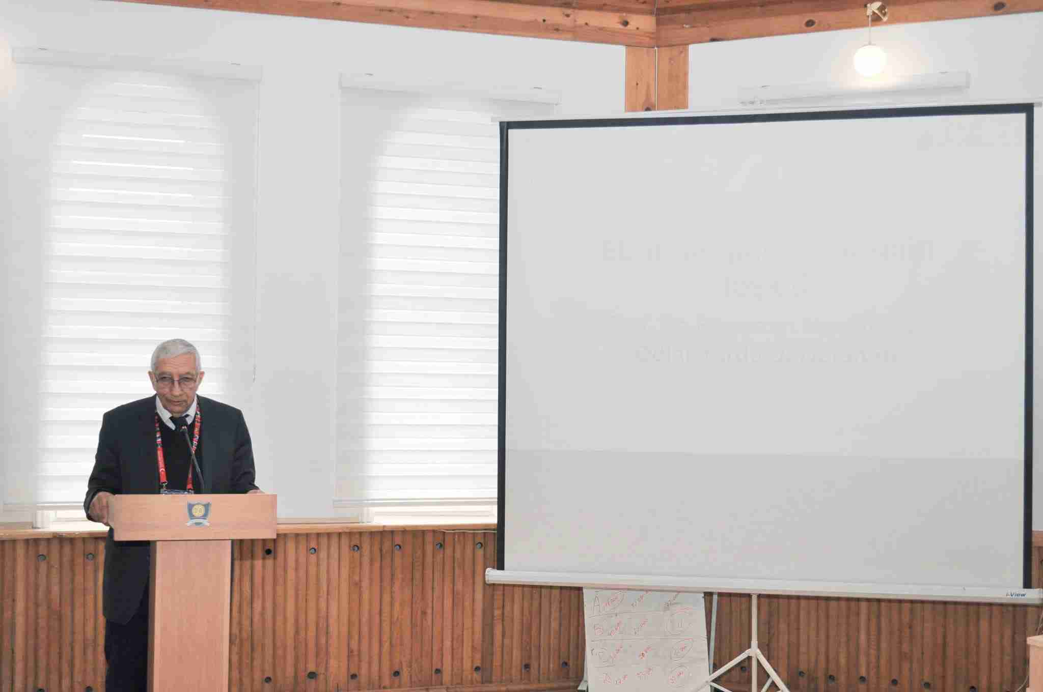 A seminar on planning and organization of scientific-research work was held at OYU