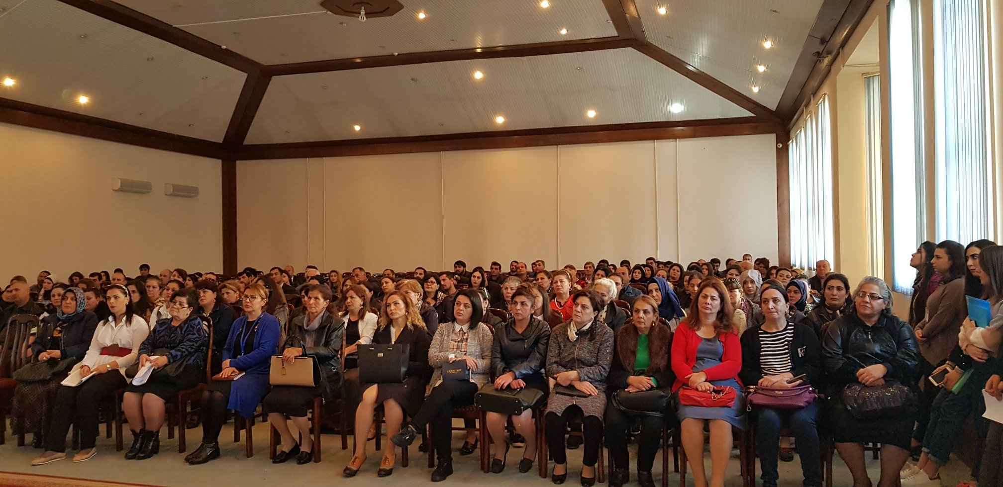 В Колледже Одлар Юрду состоялось собрание родителей, посвященное итогам учебного года 2017-2018