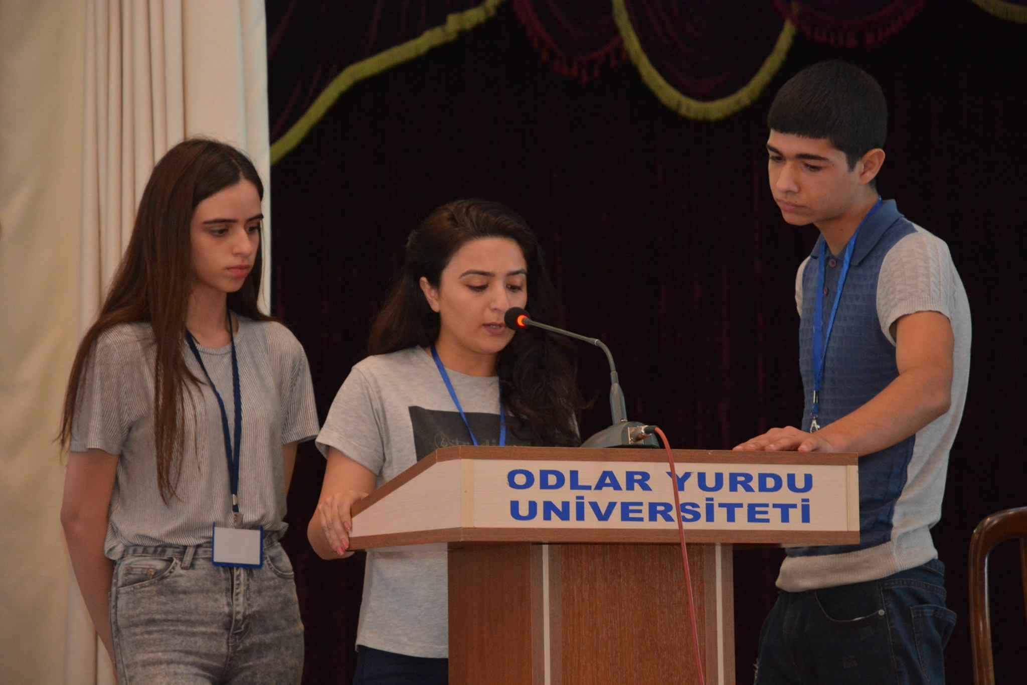 В Университете Одлар Юрду прошел конкурс под названием "В поисках таланта" среди студентов
