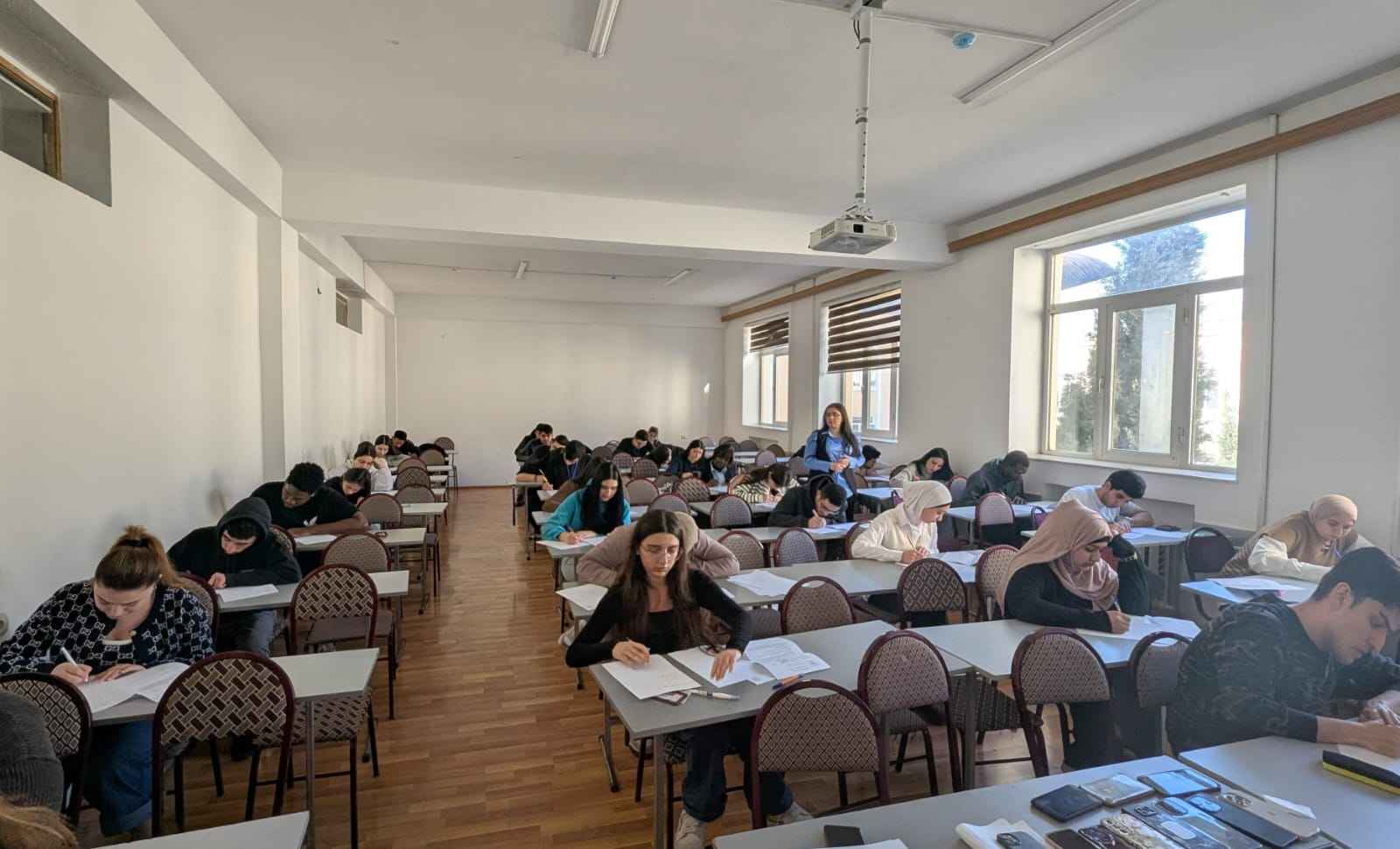 Odlar Yurdu Üniversitesi "İngilizce Eğitim Organizasyonu" fakültesinde güz yarıyılı sınav süreci devam etmektedir