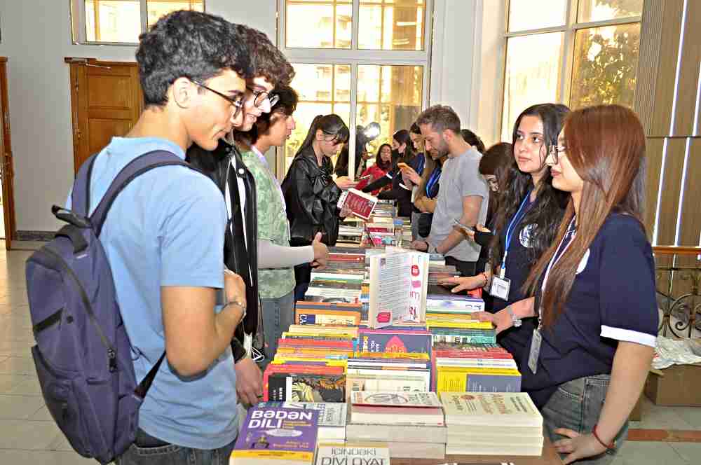 Odlar Yurdu Universitetində kitab sərgisi start götürdü