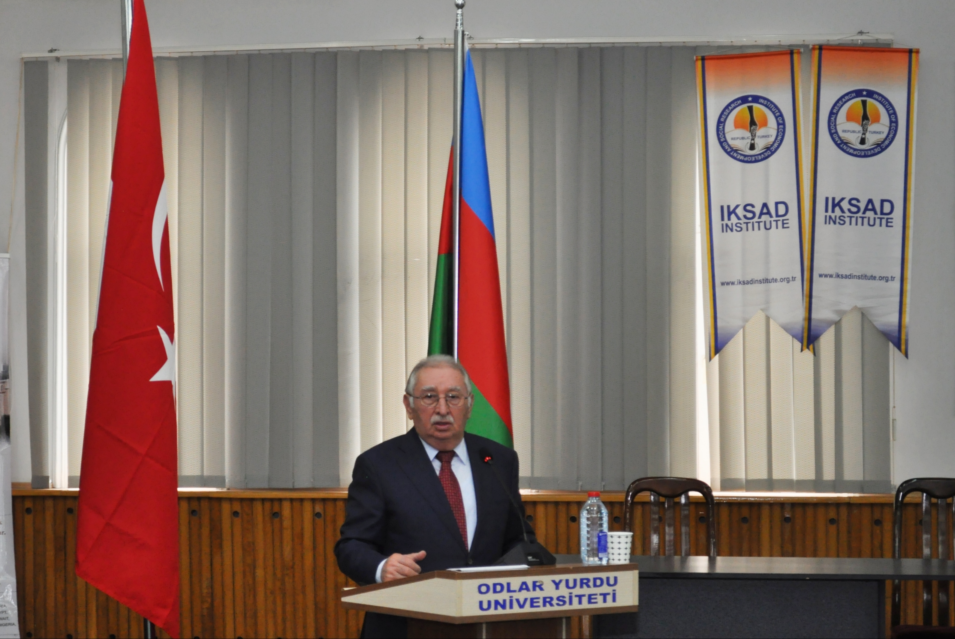 В УОЮ состоялась церемония открытия 4-й Международной Бакинской научно-исследовательской конференции