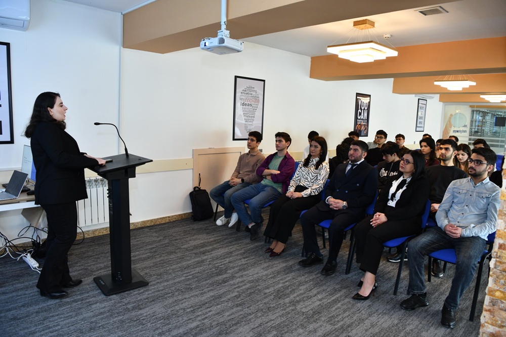 OYU nümayəndəsi ADNSU tələbələrinə startap bilikləri aşılayıb