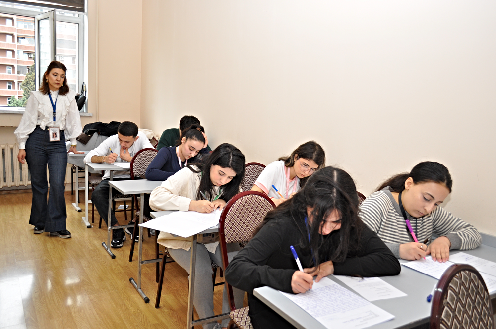 Odlar Yurdu Universitetində Yaz semestrinin aralıq imtahanları davam edir